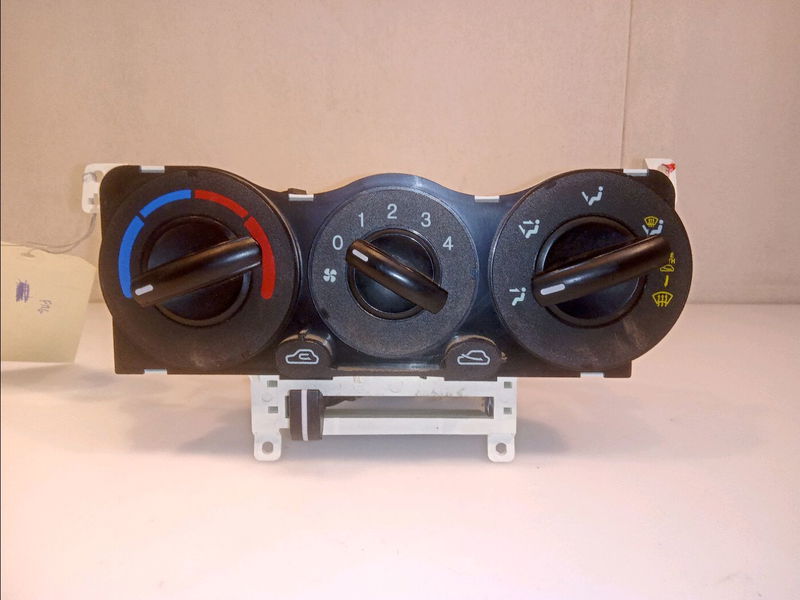 Commande de chauffage Hyundai GETZ (TB) 1.1 (2002-2005)