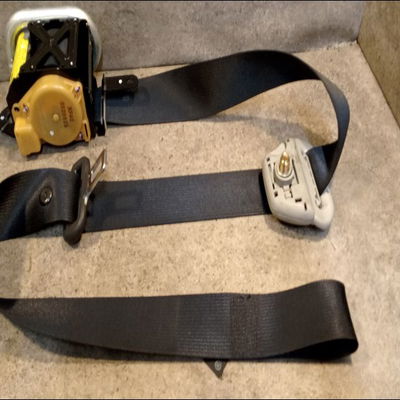 Ceinture avant droite Toyota COROLLA (_E12_) 2.0 d-4d (cde120r_, cde120l_) (2002-2006)