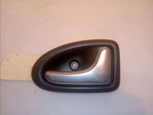 Poignee int porte ard Renault CLIO II (BB_, CB_) 1.5 dci (b-c2j) (2004-2012)