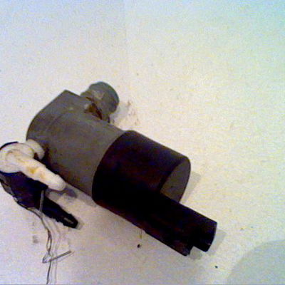 Pompe lave-glace avant DACIA LOGAN I Phase 1 06-2005--06-2008 1.4 MPI