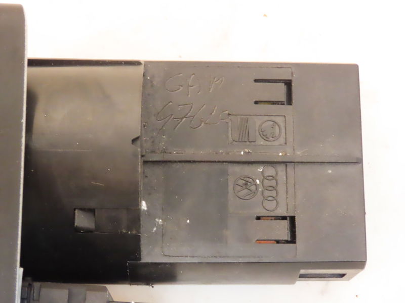 Interrupteur commande de phares Audi A6 C5 (4B2) 2.5 tdi quattro (1997-2005)