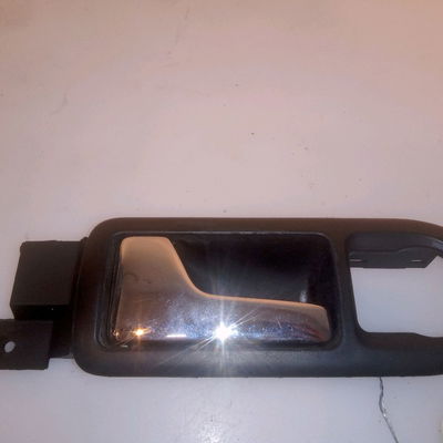 Poignee int porte avg Volkswagen PASSAT B5 (3B2) 1.9 tdi (1996-2000)