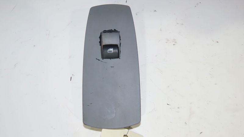 Commande lève-glace porte avant droite Bmw X3 (E83) 2.0 d (2004-2007)