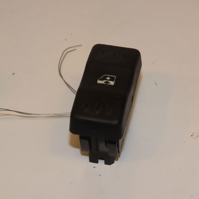 Commande lève-glace porte avant gauche Dacia LOGAN (LS_) 1.5 dci (ls0k) (2006-2012)
