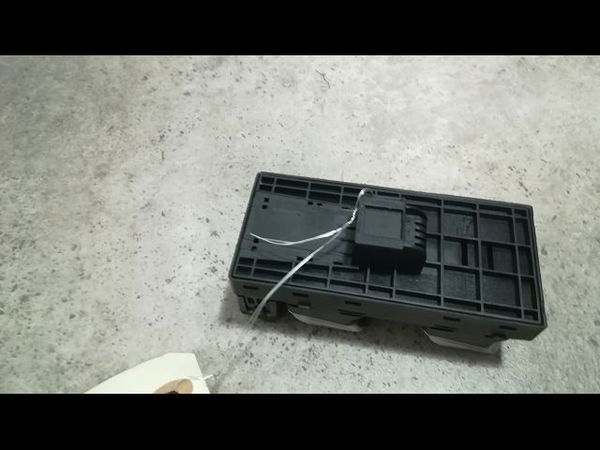 Commande lève-glace porte avant gauche Audi A6 C7 Avant (4G5, 4GD) 3.0 tdi (2011-2018)