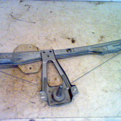 Mecanisme leve-glace arrière droit RENAULT CLIO II Phase 1 03-1998--06-2001 1.9 D