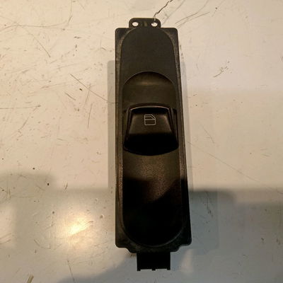 Commande lève-glace porte avant droite Mercedes-benz VITO - MIXTO Camionnette (W639) 115 cdi (639.601, 639.603, 639.605) (2003)