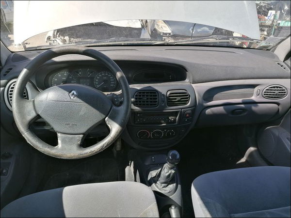 Compteur PEUGEOT 806