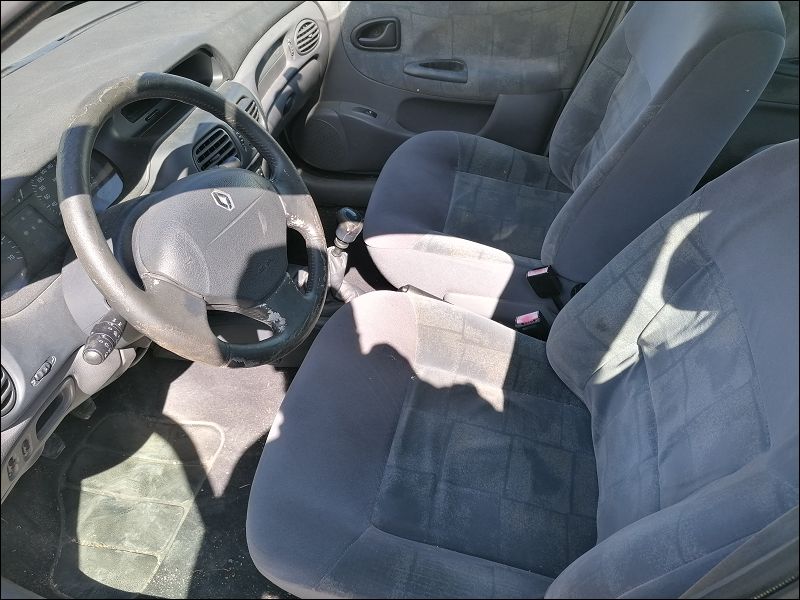 Compteur PEUGEOT 806