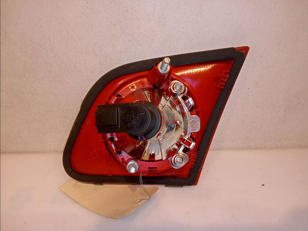 Feu arrière interieur gauche Volkswagen PASSAT B6 (3C2) 2.0 tdi 16v (2005-2010)