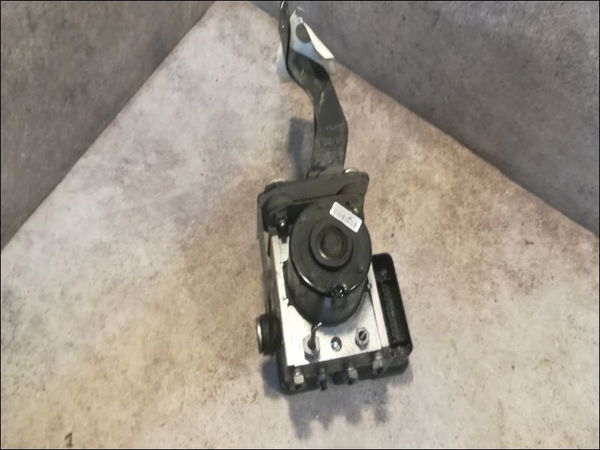 Unité hydraulique abs Ford FIESTA VI (CB1, CCN) 1.4 tdci (2010-2012) 3 portes