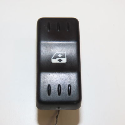 Commande lève-glace porte avant droite Dacia LOGAN MCV (KS_) 1.5 dci (ks0w) (2007-2012) 5 portes