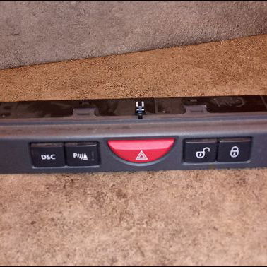 Bouton de warning Land rover DISCOVERY III (L319) 2.7 td 4x4 (2004-2009)