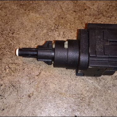 Contacteur de stop sur pedale  Skoda FABIA II (542) 1.4 tdi (2007-2010)