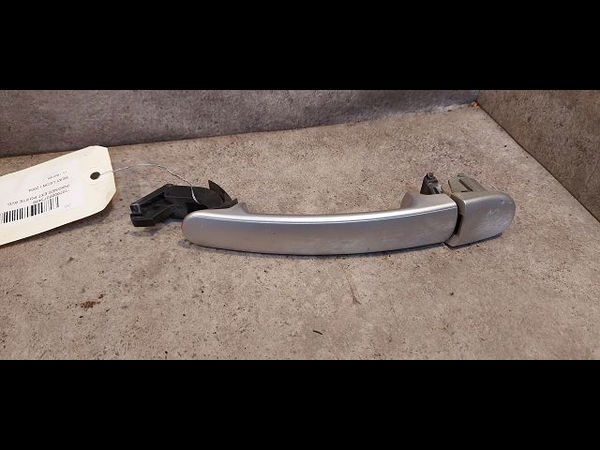 Poignee ext porte avd SEAT LEON I