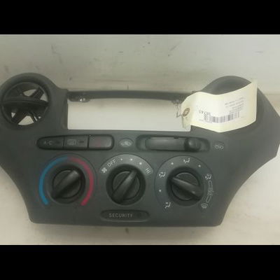 Commande de chauffage Toyota YARIS (_P1_) 1.3 (ncp10_, scp12_) (1999-2005)