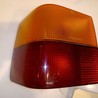 Feu arrière gauche AUDI 80 II Phase 1 10-1980--06-1984 1.6i 75ch