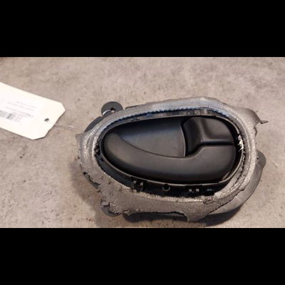 Poignee int porte avd Peugeot 406 (8B) 2.0 hdi 110 (1998-2001) 4 portes