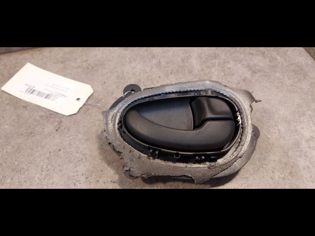 Poignee int porte avd Peugeot 406 (8B) 2.0 hdi 110 (1998-2001) 4 portes