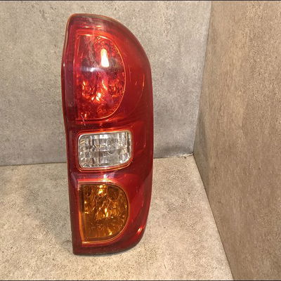 Feu arrière droit Toyota RAV 4 II (_A2_) 2.0 d 4wd (cla20_, cla21_) (2001-2005)