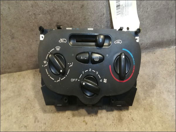 Commande de chauffage Peugeot 206 3-5 portes (2A-C) 2.0 hdi 90 (1999-2009) 5 portes