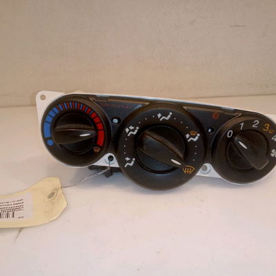 Commande de chauffage Ford FOCUS I (DAW, DBW) 1.8 16v (1998-2004)