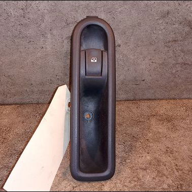 Commande leve-glace porte arrière gauche Renault CLIO III Grandtour (KR0-1_) 1.5 dci (kr0f) (2007-2012) 5 portes
