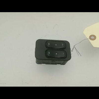 Commande lève-glace porte avant gauche Opel CORSA C (X01) 1.3 cdti (f08, f68) (2003-2009)