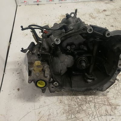 Boîte à vitesse mecanique Peugeot 406 (8B) 1.8 16v (1995-2000)