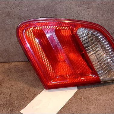Feu arrière intérieur droit Mercedes-benz CLASSE E (W210) E 270 cdi (210.016) (1999-2002)
