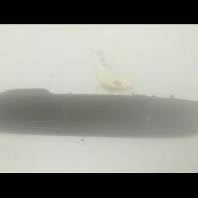 Commande lève-glace porte avant droite Renault MEGANE III 3-5 portes (BZ0-1_, B3_) 1.6 16v hi-flex (bz03) (2008-2015)