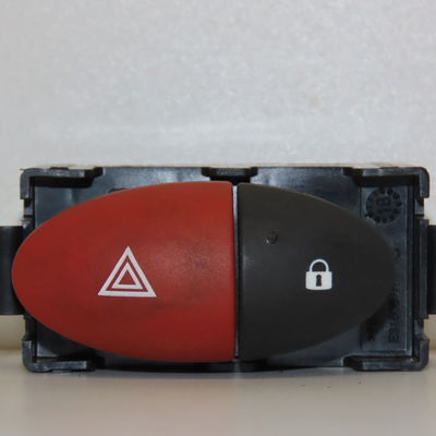 Bouton de warning Renault KANGOO Express (FW0-1_) 1.2 tce 115 (fw02, fw14) (2013)