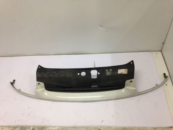 Calandre RENAULT CLIO II 1.4I RXT