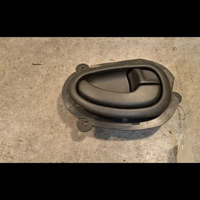 Poignee int porte avd Peugeot 406 Coupé (8C) 2.2 hdi (2000-2004) 2 portes