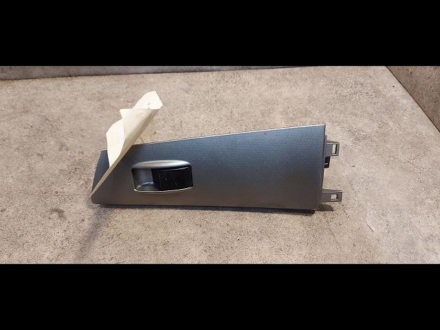 Commande lève-glace porte avant droite Toyota COROLLA (_E12_) 1.4 d (nde120_) (2004-2007) 5 portes