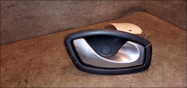 Poignee int porte avd Renault LAGUNA III (BT0-1) 1.5 dci (bt00, bt0a, bt0t, bt1j) (2007-2015) 5 portes
