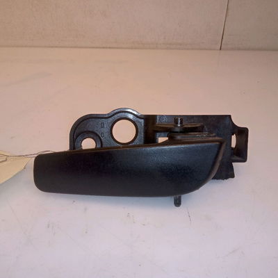 Poignee int porte avd Peugeot BIPPER TEPEE 1.4 (2008)