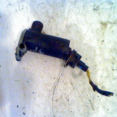Pompe lave-glace avant FORD FIESTA IV Phase 2 09-1999--09-2002 1.8 D
