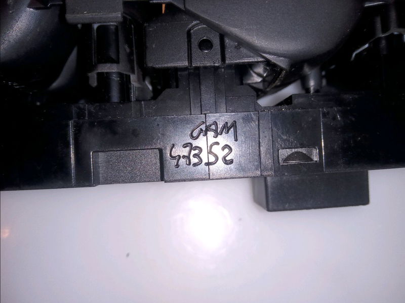 Commande lève-glace porte avant gauche PORSCHE CAYENNE I