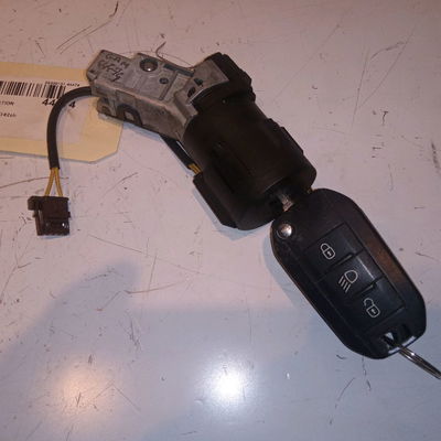 Antivol de direction Peugeot 208 I (CA_, CC_) 1.2 vti 82 (2012)