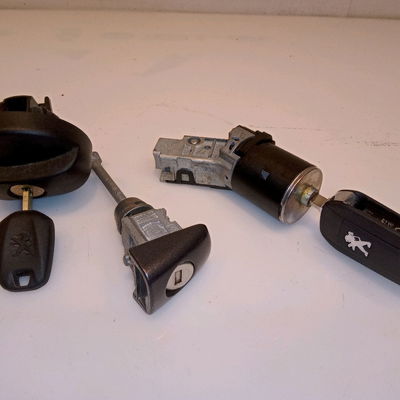 Kit serrures  antivol Peugeot 2008 I (CU_) 1.2 thp 110 - puretech 110 (2015) 5 portes