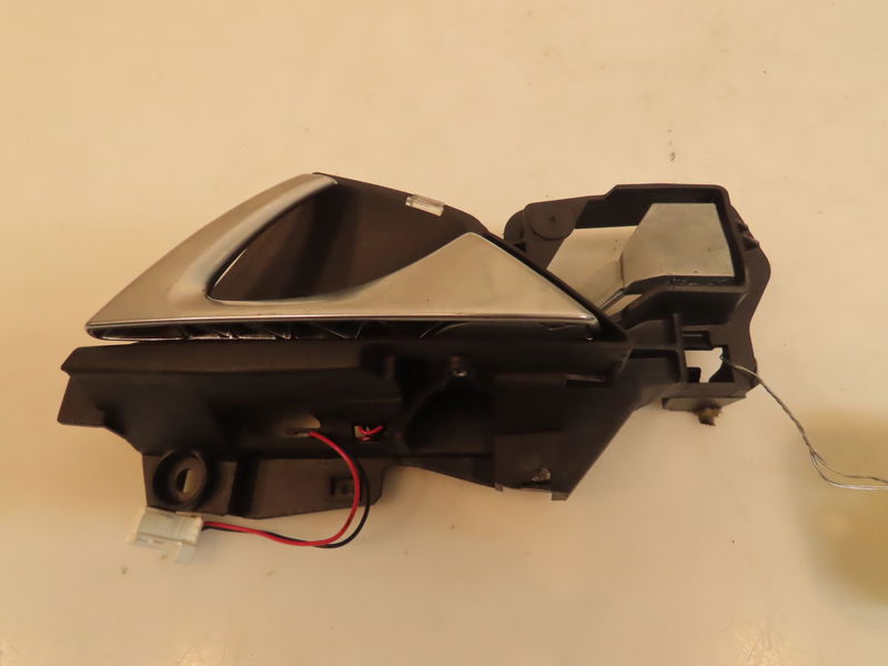 Poignee int porte avd Citroën DS5 2.0 hdi 200 hybrid4 traction intégrale (2011-2015)