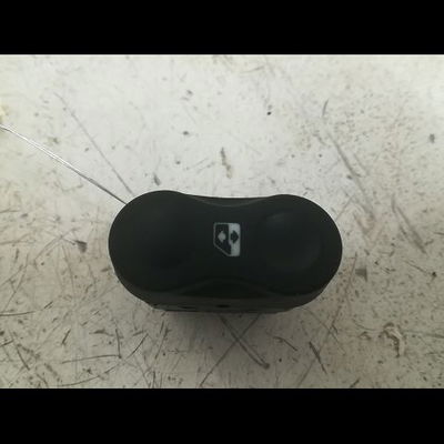 Commande lève-glace porte avant gauche Dacia DUSTER (HS_) 1.5 dci (hsmc) (2010-2018)