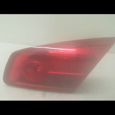 Feu arrière intérieur droit Renault VEL SATIS (BJ0_) 3.0 dci (bj0j, bj0n) (2002-2006)