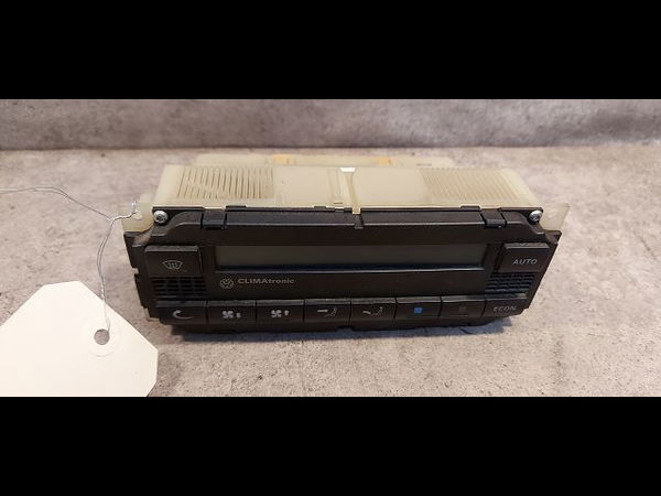 Commande de chauffage Volkswagen PASSAT B5 (3B2) 1.9 tdi (1996-2000)