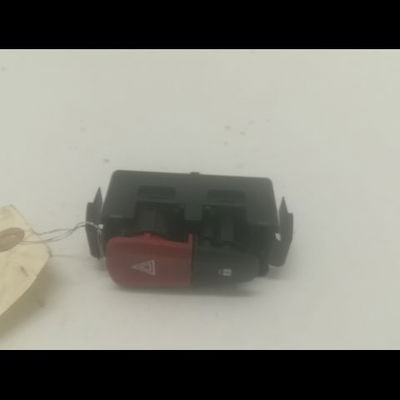Bouton de warning Renault MEGANE III 3-5 portes (BZ0-1_, B3_) 1.9 dci (bz0n, bz0j) (2008)