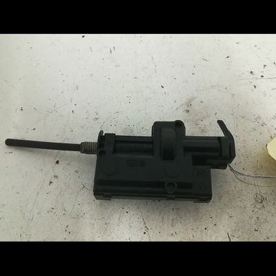 Actionneur portillon aile ard Renault MEGANE III 3-5 portes (BZ0-1_, B3_) 1.5 dci (bz0c) (2008-2015) 5 portes
