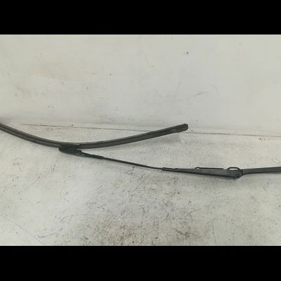 Bras essuie-glace avant droit Audi A1 (8X1, 8XK) 1.2 tfsi (2010-2015)