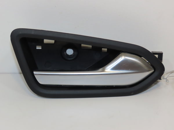 Poignee int porte ard Renault CLIO V (B7_) 1.6 e-tech 145 (b7mu) (2022)