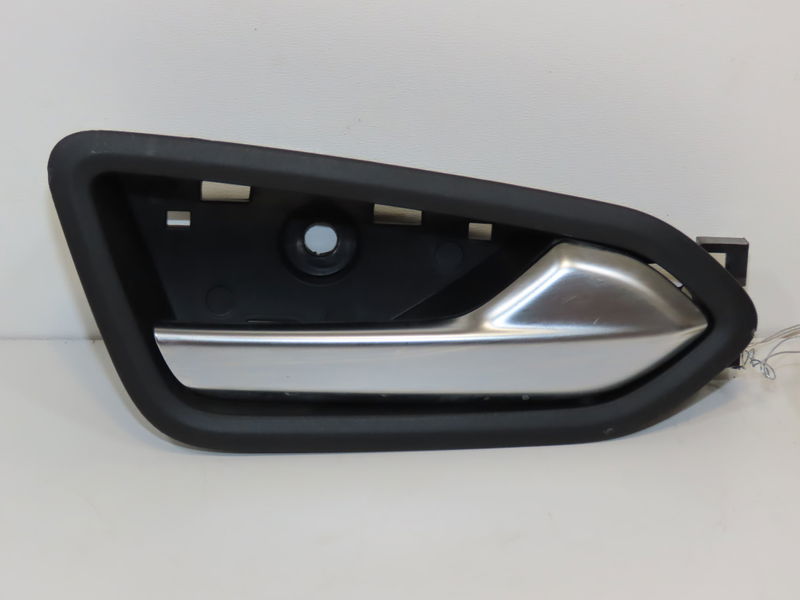 Poignee int porte ard Renault CLIO V (B7_) 1.6 e-tech 145 (b7mu) (2022)